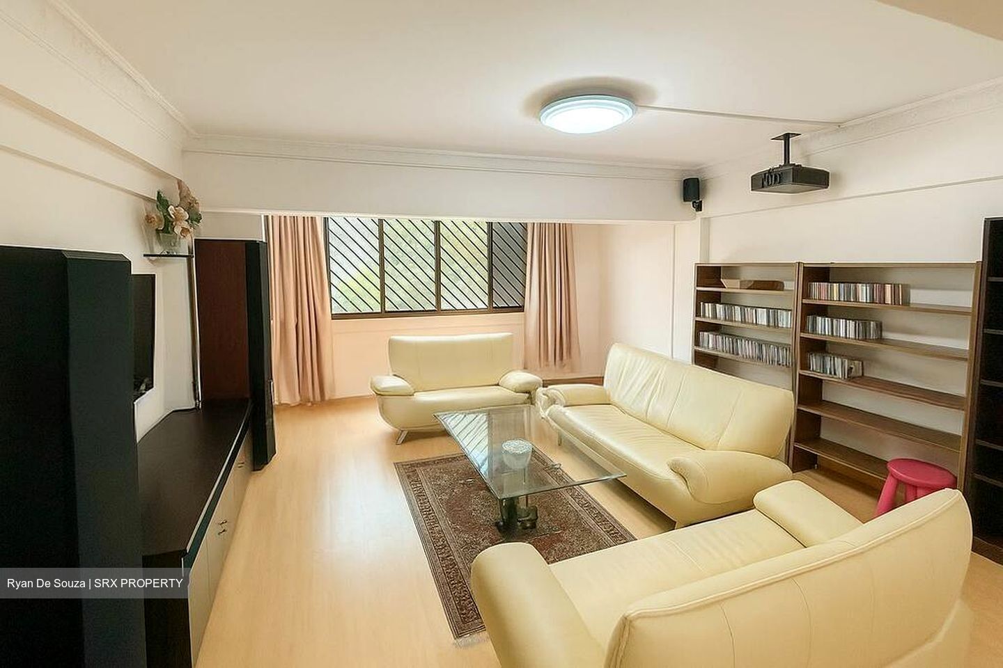 Blk 240 Lorong 1 Toa Payoh (Toa Payoh), HDB Executive #502571401